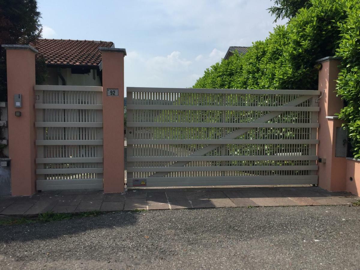 Caroline Home Anzano Del Parco 外观 照片