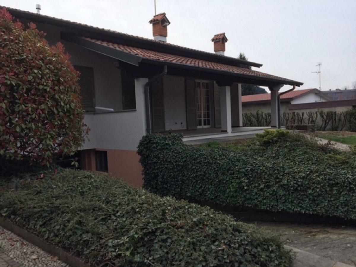 Caroline Home Anzano Del Parco 外观 照片
